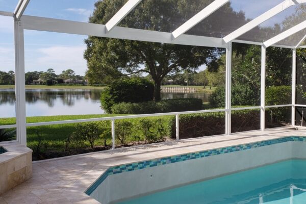 The Ultimate Guide to Outdoor Pool Bug Fences in Florida