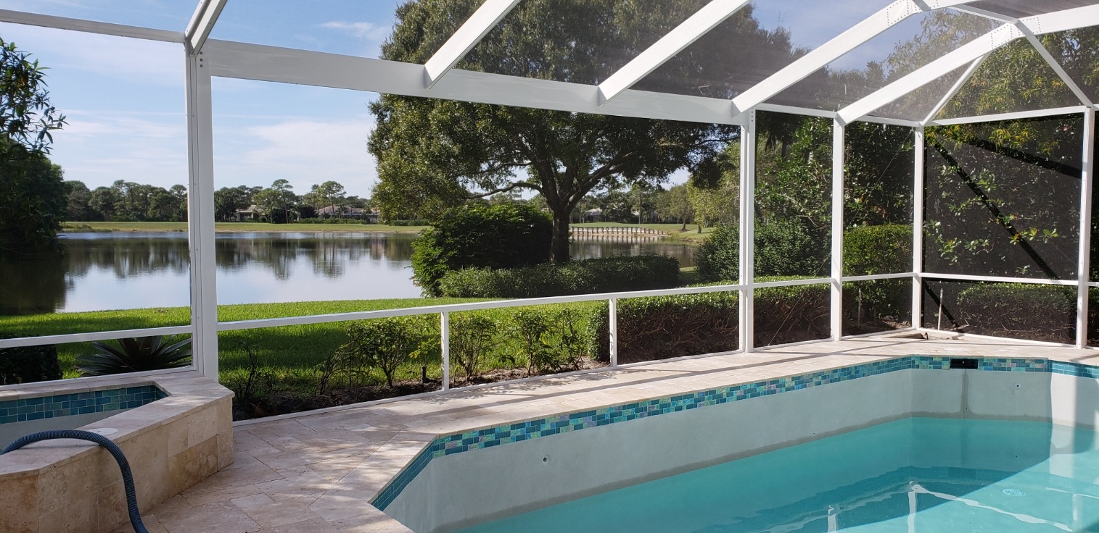 The Ultimate Guide to Outdoor Pool Bug Fences in Florida