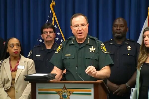 Oy Victima de Abuso en Polk County, Florida: Comprendiendo la Ayuda y Apoyo Disponibles