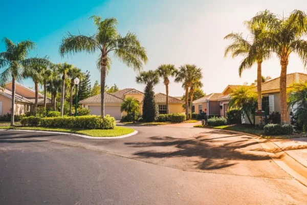 Understanding Closing Costs in Boynton Beach, Florida: What Do Closing Costs Include?